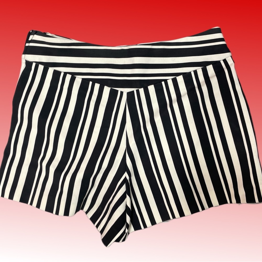 Zara size SMALL , womans shoes.